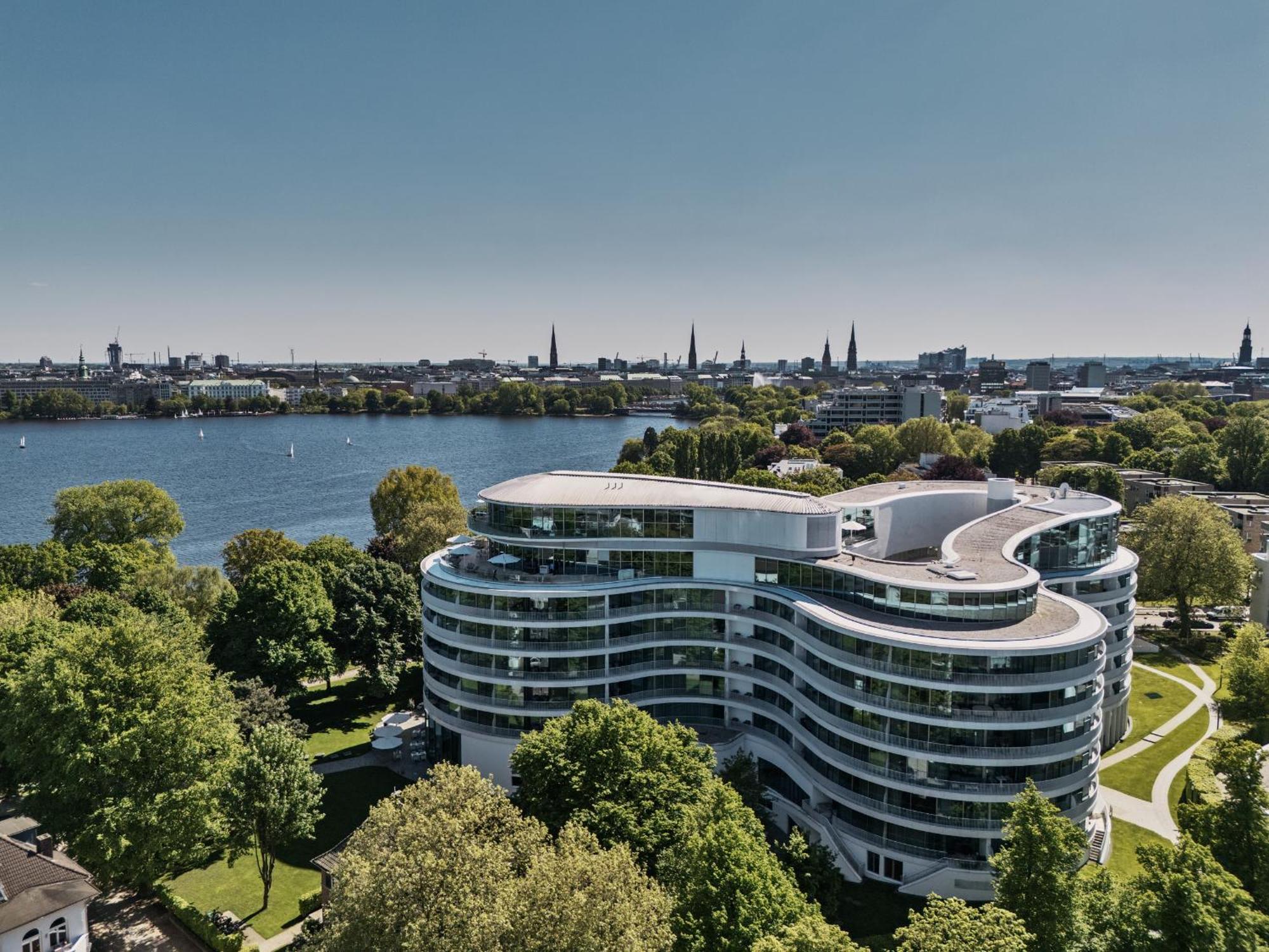 The Fontenay Hamburg Exterior photo Residential complex in Hamburg